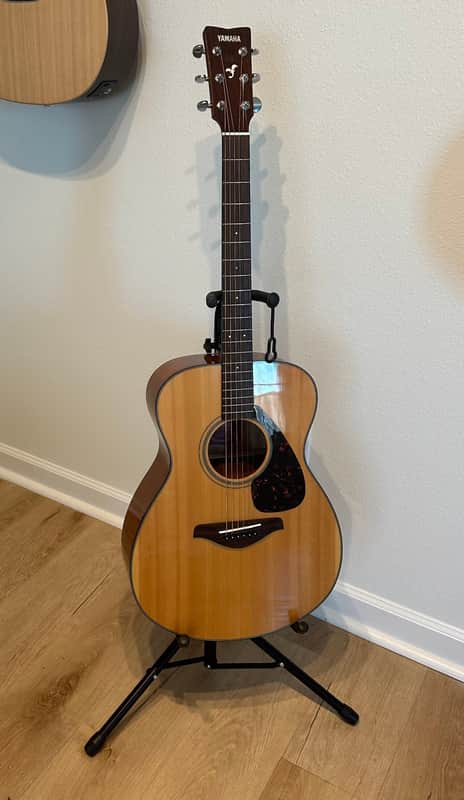 Yamaha FG700S Folk Acoustic Guitar