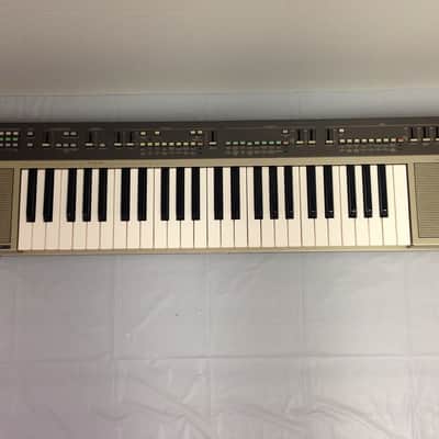 Yamaha PS-55 49-Key Digital Keyboard White image 1