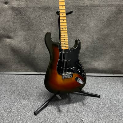 Fender Stratocaster with Scalloped Maple Fretboard 1978 - 1981 - Sunburst image 2