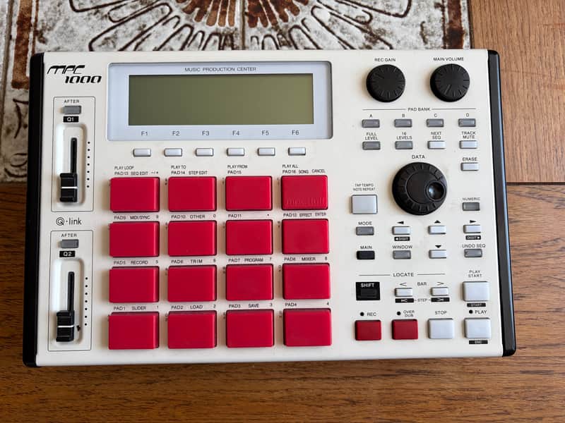 Akai MPC1000 Music Production Center 2004 - 2013 - WHITE w 128mb Installed & 8gb CF Card. JJ OS2XL image 1