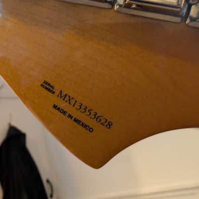 Fender Classic Player Jazzmaster Special Shell Pink image 4