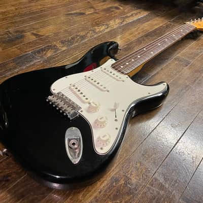 1985 Fender Japan Squier SST-30 'E' Serial Stratocaster with Rosewood Fretboard Black MIJ image 4