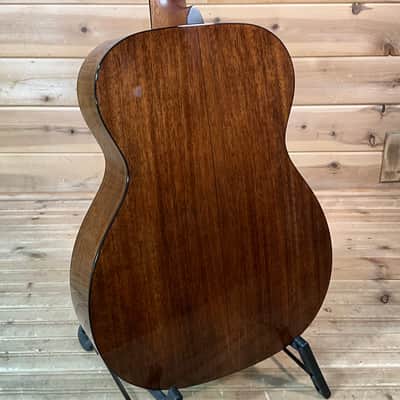 Martin 000-18 Acoustic Guitar - Natural image 4