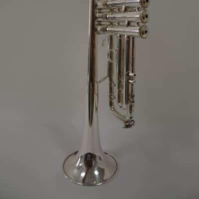 Trompeta Bach Stradivarius pabellón 43 en buen estado. image 19
