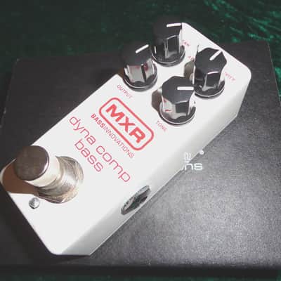 MXR M282 Dyna Comp Mini Bass Compressor. Mint! image 1