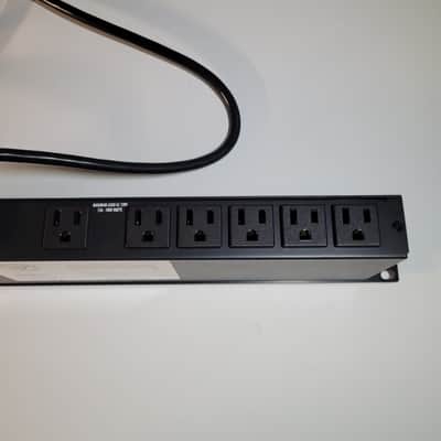 Furman M-8x2 Power Conditioner 2010s - Black image 7