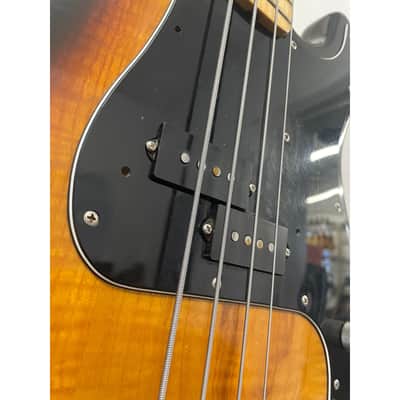 Fender USA Precision Bass 1979 in Sunburst with Hardcase Pre-Owned image 15