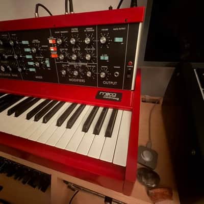 Moog Geddy Lee Minimoog Model D 44-Key Monophonic Synthesizer 2025 image 6