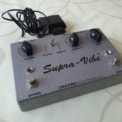 Castledine Electronics Supra Uni Vibe (Hendrix, Gilmour) + 18v power supply image 1