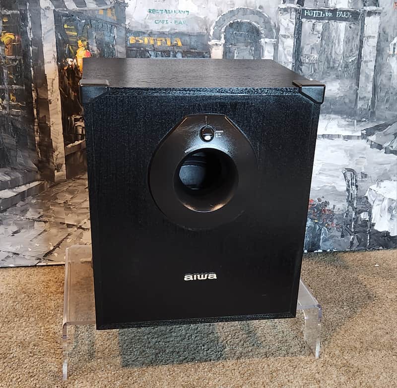 Aiwa Aiwa  TS-W45) vintage  powered active subwoofer 90s  - Black
