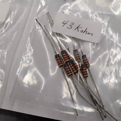 Bag Of Various Capacitors   Brown image 3