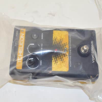 TC-Helicon VoiceTone T1 Vocal Tone and Dynamics Guitar Effects Pedal w/ Box MINT image 2