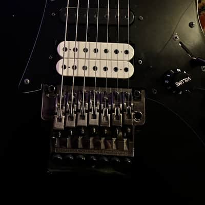Ibanez Universe Universe UV7BK UV7PWH 1990 - Black Body - White Neck image 6