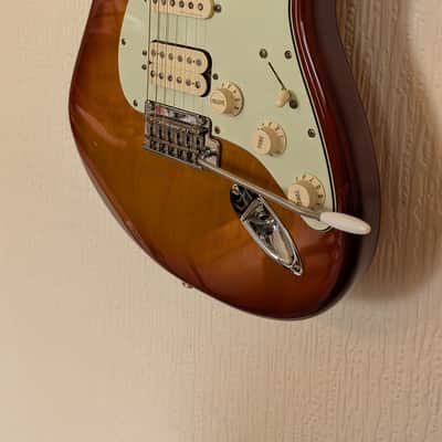 Fender Deluxe Stratocaster DEMO VIDEO HSS Maple Fretboard 2019 - Tobacco Sunburst image 3