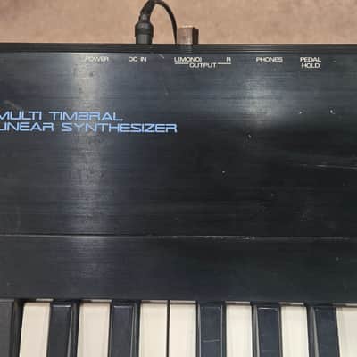 Roland D-5 61-Key Multi-Timbral Linear Synthesizer 1989 VINTAGE image 5