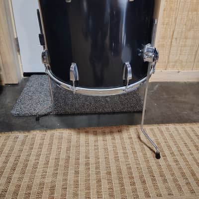 Ludwig 3 Ply With Inner Rings 18"(Diameter)x16"(Depth) Floor Tom 1970's - Black Wrap image 1