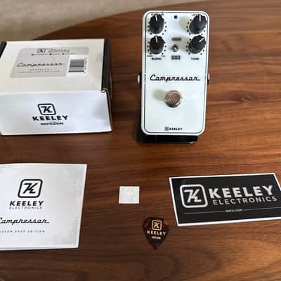 Keeley Compressor Plus Limited Edition - Glow 2022 - White / Glow-in-the-Dark image 7