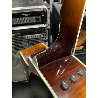 Taylor 615ce Sunburst B-Stock image 7