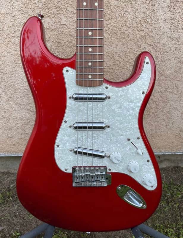 Squier Vintage Modified Surf Stratocaster | Reverb