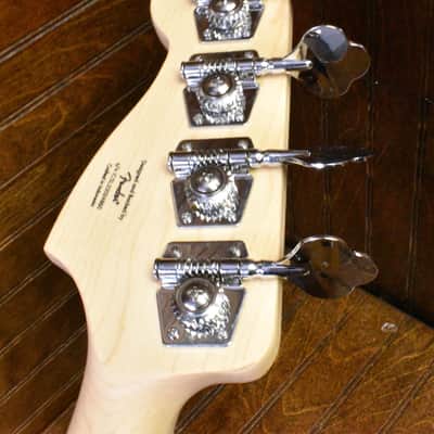 SQUIER SONIC P BASS 2 TONE SUNBURST image 2