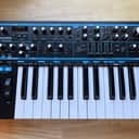 Novation Bass Station II 25-Key Monophonic Synthesizer 2013 - Present - Black
