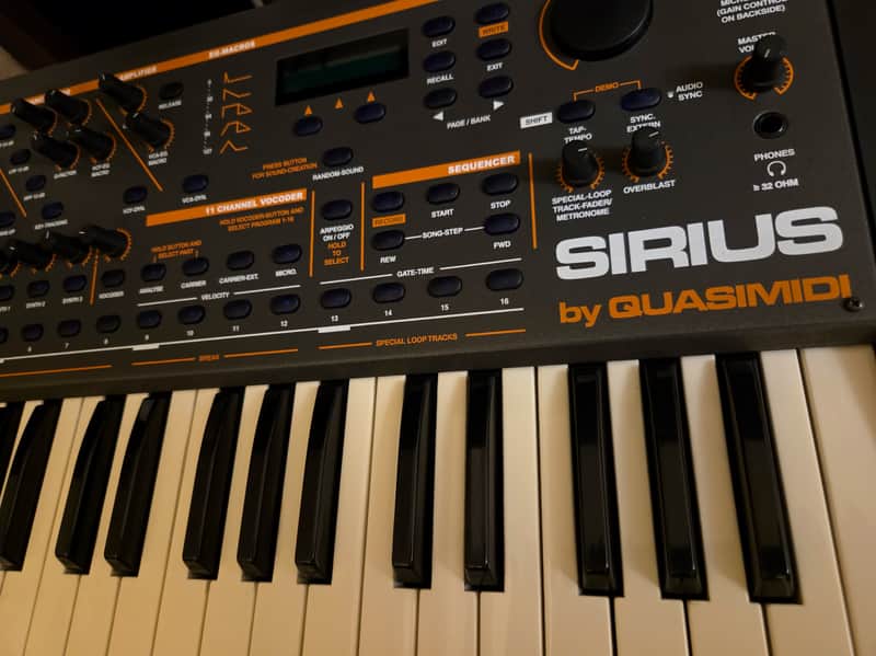 Quasimidi Sirius Analog Synth - RARE - Fully serviced + new mic image 1