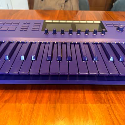 Native Instruments Komplete Kontrol S49 Mk2 25th Anniversary Edition in Ultraviolet Purple image 3