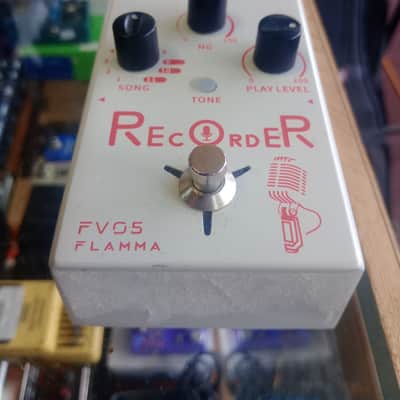 Flamma FV05 Recorder Vocal Pedal White *** FREE SHIPPING *** image 2