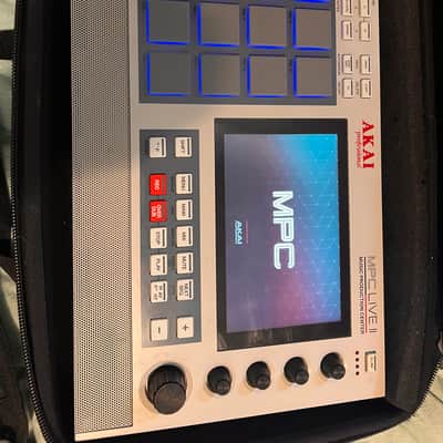 Akai MPC Live II Standalone Sampler / Sequencer Retro Edition 2020 - Present - Grey image 7