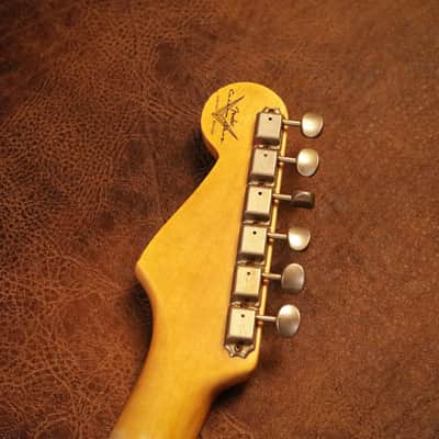 Fender Custom Shop Fat 50's Stratocaster Relic in Wide-fade 2-tone Chocolate Sunburst image 10