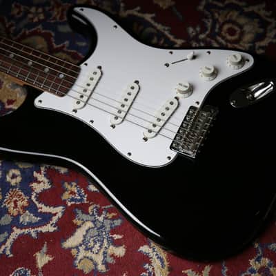 1992/93 Squier Japanese Stratocaster Black image 2