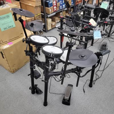 Roland TD-1DMK V-Drum Kit with Mesh Pads & Extra Cymbal- Black image 9