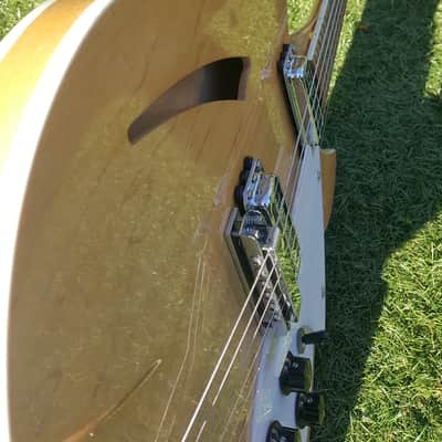 Rickenbacker 360V64  1996 Mapleglo. image 9