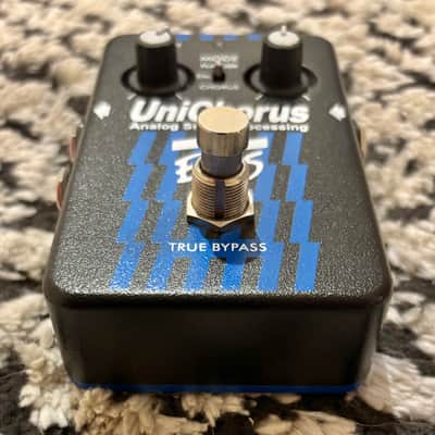 EBS UniChorus Black Label True Bypass Chorus Flanger Pedal Mint Sweden image 2
