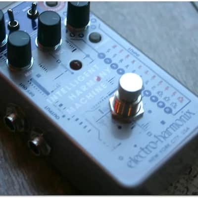 Electro-Harmonix Intelligent Harmony Machine image 2