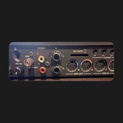 Akai MPC Live II Standalone Sampler / Sequencer 2020 - Present Black image 4
