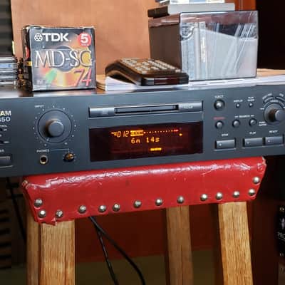 TASCAM MD-350 with 30 DISCS ! image 17