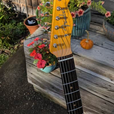 Partscaster Telecaster (Fender-MJT)- 3 tone sunburst relic image 3