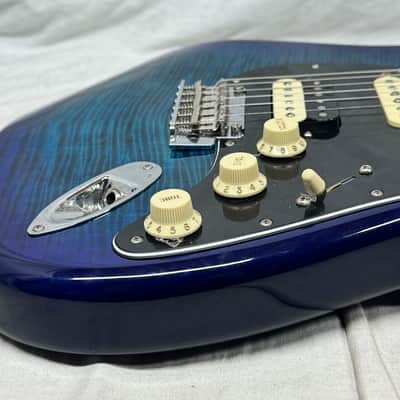 Fender Limited Edition Player Stratocaster HSS Plus Top Guitar 2021 - Blue Burst / Maple neck image 14