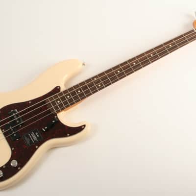Fender Vintera II '60s Precision Bass Rosewood Fingerboard Olympic White MX24018624 image 3