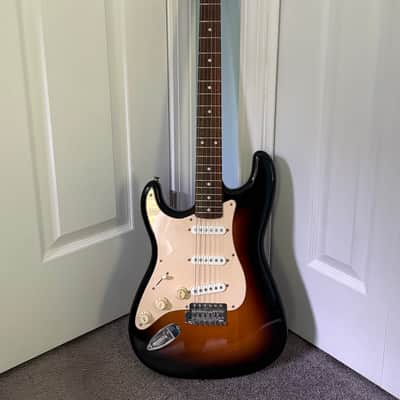 Squier Stratocaster Sunburst L/H strung righty! image 2