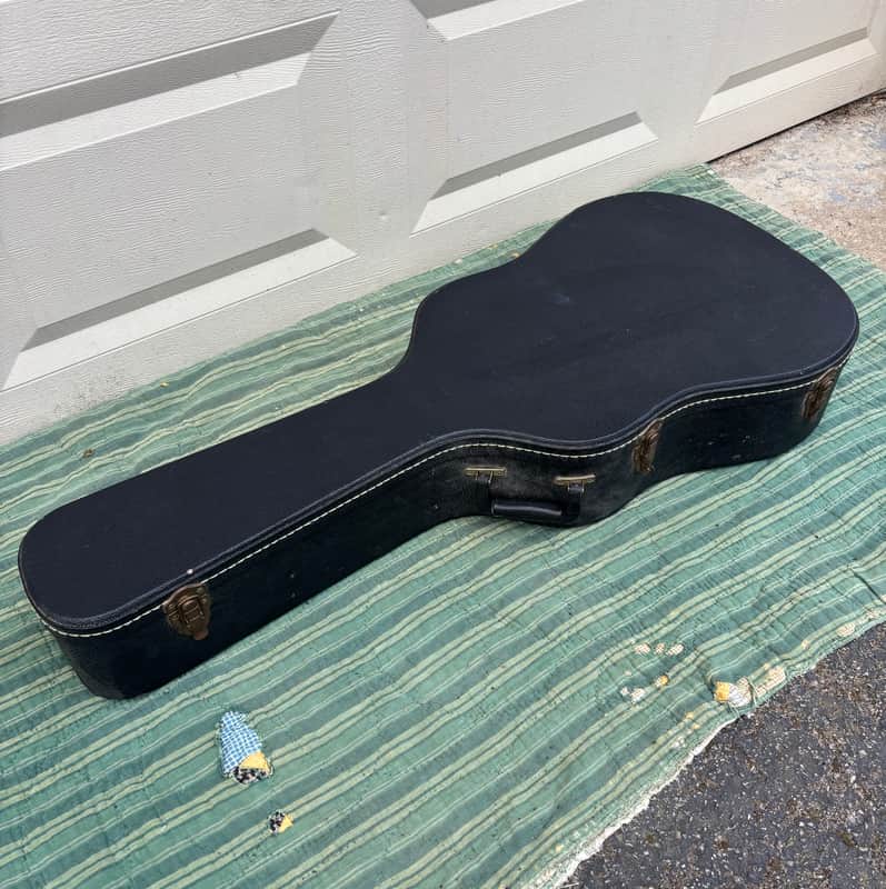 Vintage Dreadnought Guitar Case Canadian Made image 1