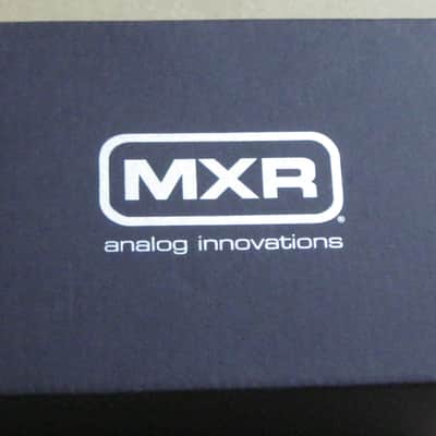 rarely handled, near A+ MXR EMPTY BOX ONLY for M81 Bass Preamp (NO pedal / NO paperwork) from mid 2010s to 2020s - BOX: Black Cardboard / LABEL: Dark Olive Green & Cream / GRAPHIC: Silver image 17