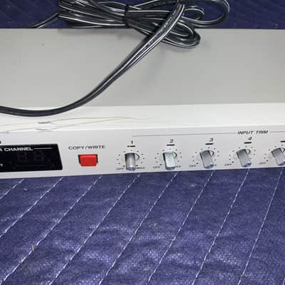 Akai MB-75 image 4