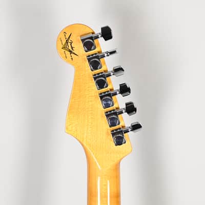 Fender Custom Shop Limited Edition Custom Deluxe Stratocaster NOS- Magenta Sparkle 2025 (CZ589381) image 10