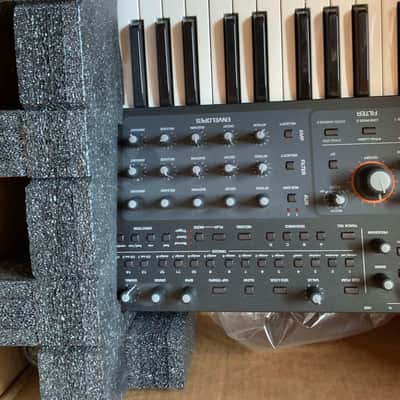 Sequential Pro 3 37-Key 3-Voice Monophonic / Paraphonic Synthesizer 2020 - Present - Black image 4
