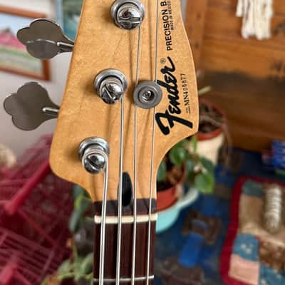 Fender precision bass MIM black label image 2