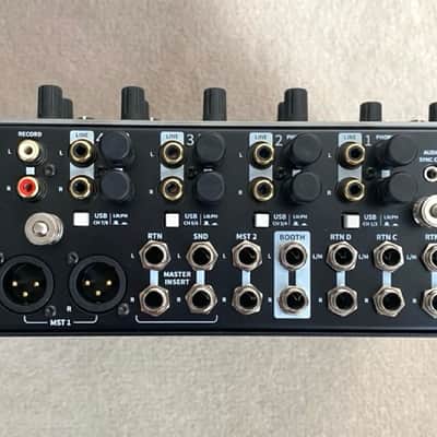 Allen & Heath XONE:96 Professional 6+2-Channel DJ Mixer 2018 - Present - Silver image 2