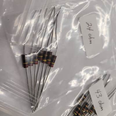 Bag Of Various Capacitors   Brown image 5