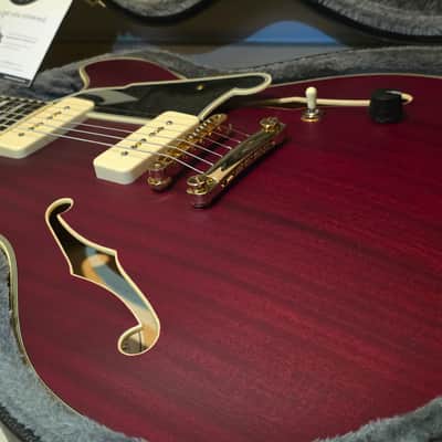 D'Angelico Deluxe DC (335) Satin Trans Wine P90 image 3